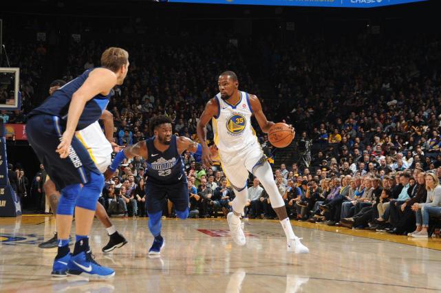  勇士绝杀雷霆终结对手七连胜势头  