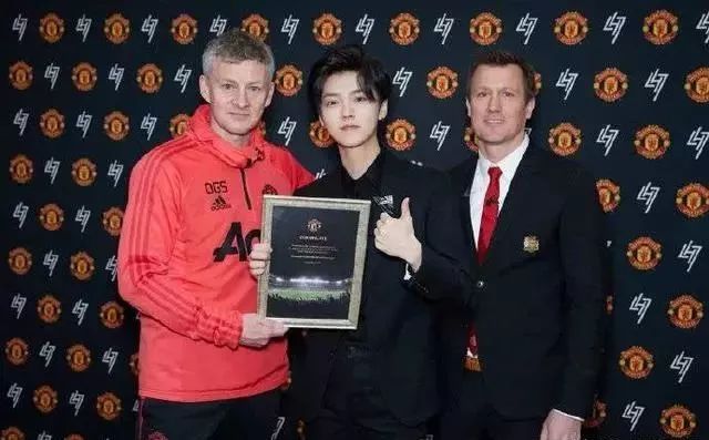  国际米兰功勋老臣离队，球迷泪洒告别仪式