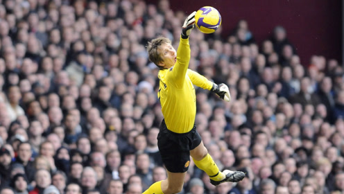  波尔多主场雨战告捷，湿滑场地成就门将超神发挥